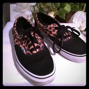 Vans leopard classics