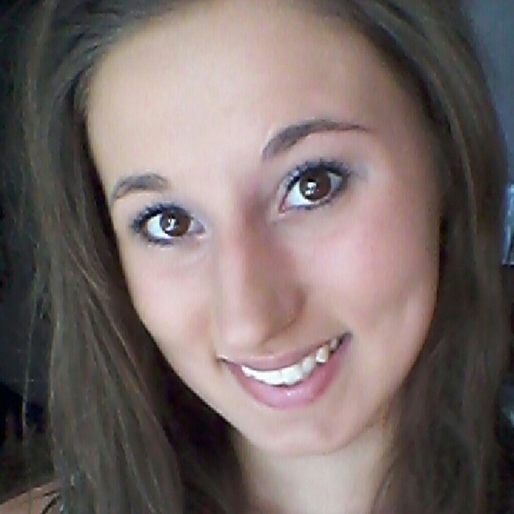 Meet your Posher, Adrianna
