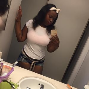 Meet your Posher, Keisha