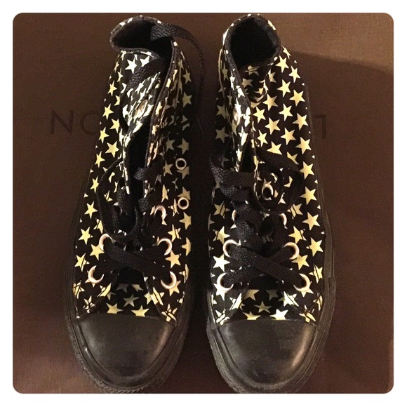 Limited Star Converse