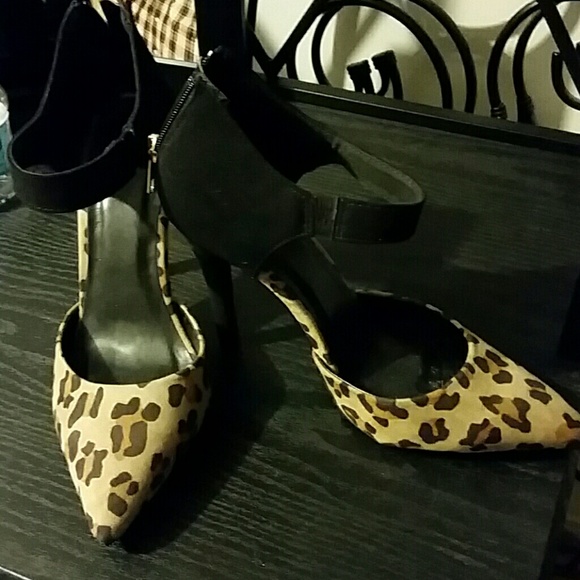 NEW Leopard-Print Pointy Toe Heels