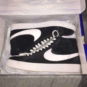nike sb blazer size 9.5 black/white
