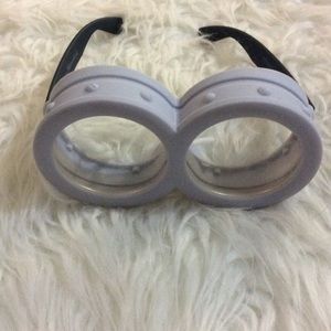 Minion eyeglasses