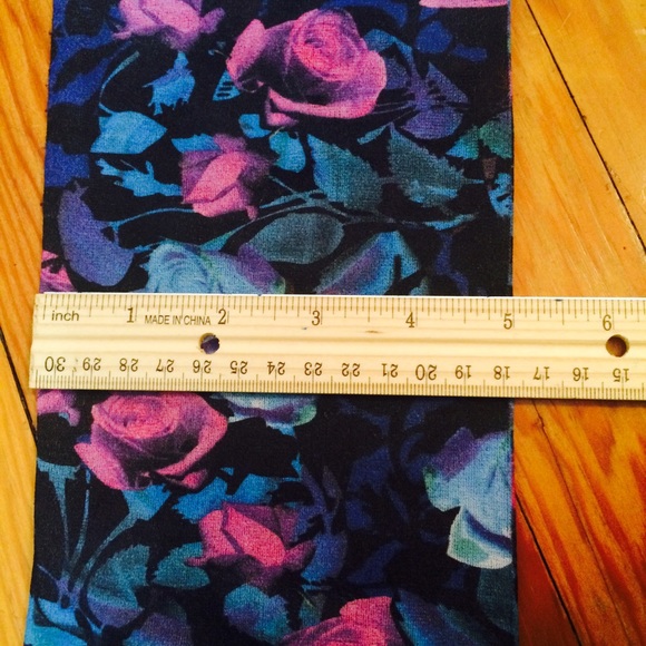 Pretty floral tights! - Picture 4 of 4