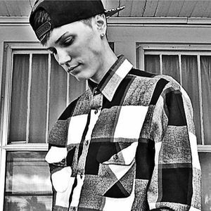 Meet your Posher, Laurie