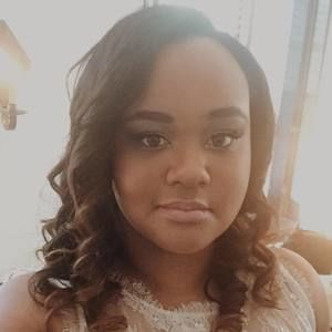 Meet your Posher, Noelle