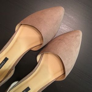 Tan flats