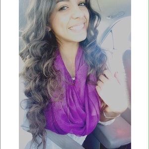 Meet your Posher, Laura