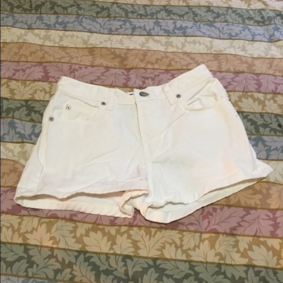 Quicksilver white jean shorts Size 1 - Picture 1 of 4