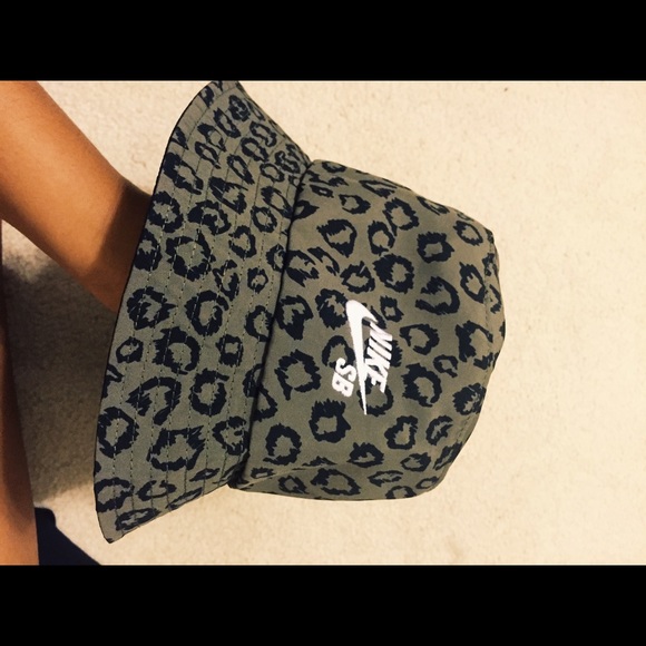 Nike Accessories - Nike Camo Bucket hat