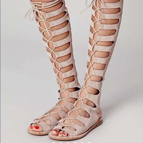 Free people Rae 6.5/7 - Picture 2 of 3