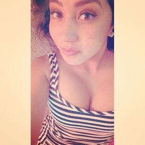 Meet your Posher, Alejandra