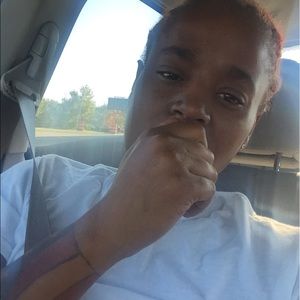 Meet your Posher, Camisha