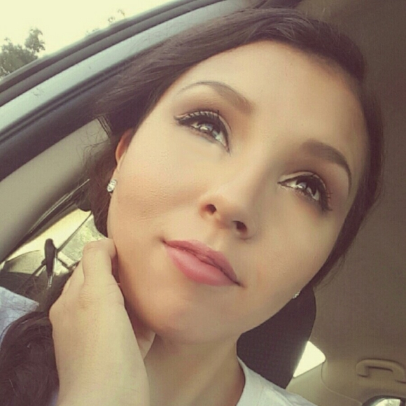 Meet your Posher, Maria