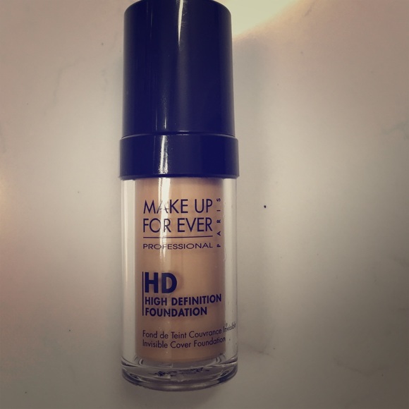 Make up forever foundation