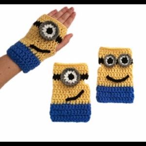 Minion hand warmers