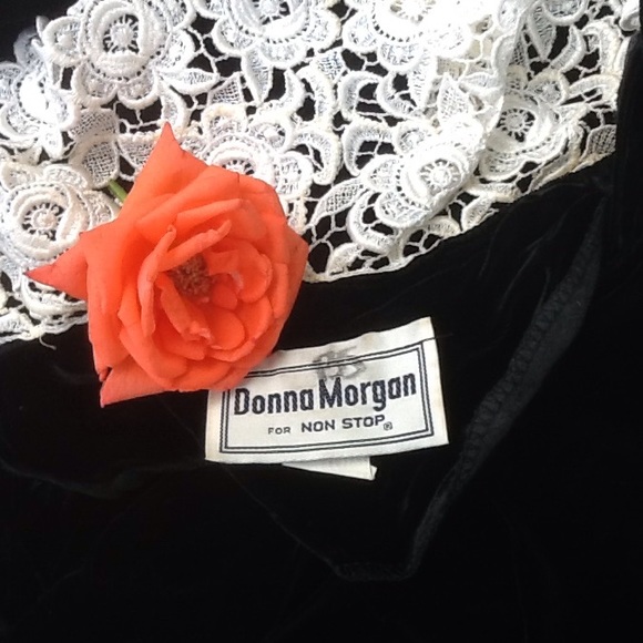 Vintage DONNA MORGAN for NONSTOP velvet maxi gown - Picture 3 of 4