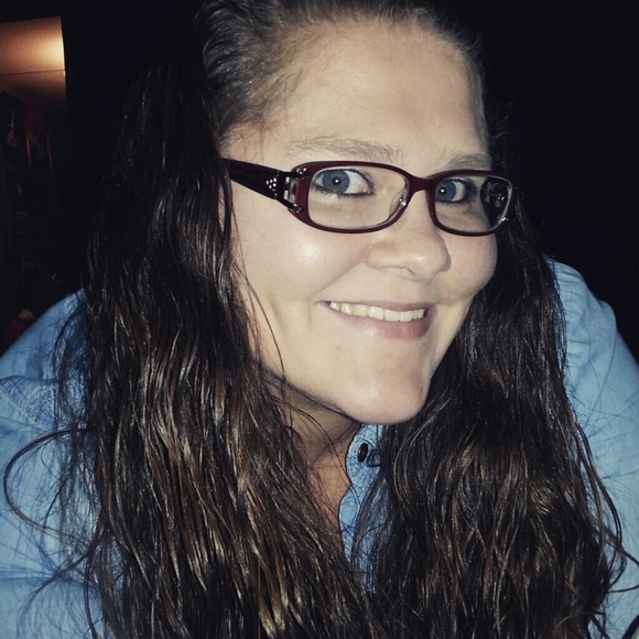 Meet your Posher, Vivian - Picture 1 of 1