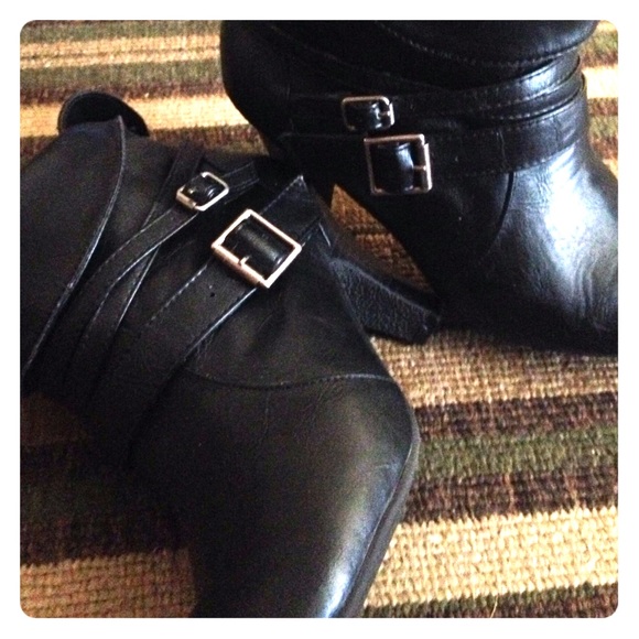 Black Ankle Booties!