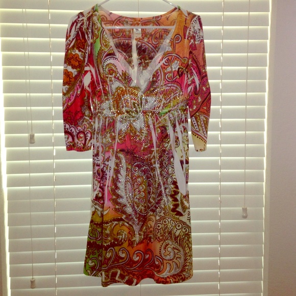 Dress - Picture 1 of 3