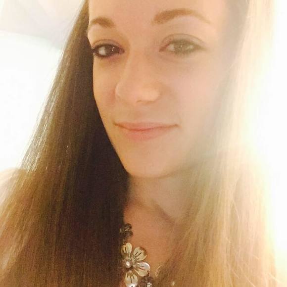 Meet your Posher, Danielle - Picture 1 of 1