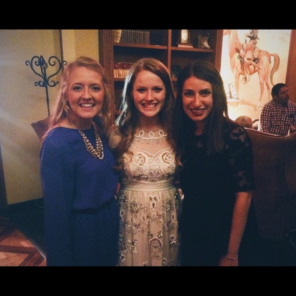 Meet your Posher, Taylor! - Picture 2 of 4