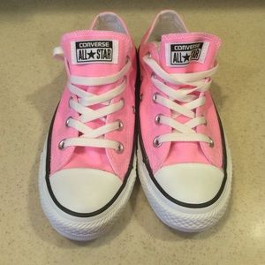 Pink converse