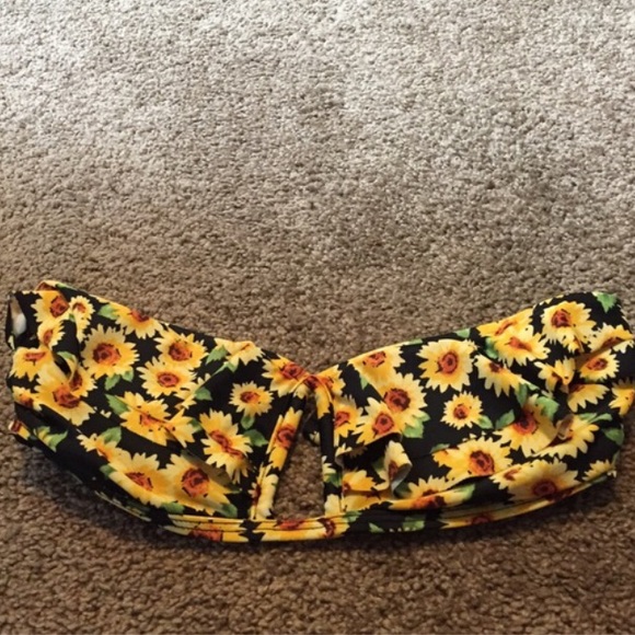 Forever 21 Other - SUNFLOWERS!!!