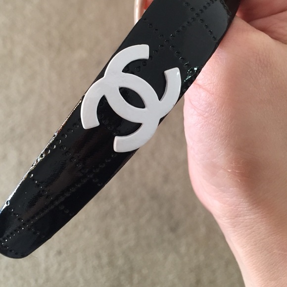 Black/white headband