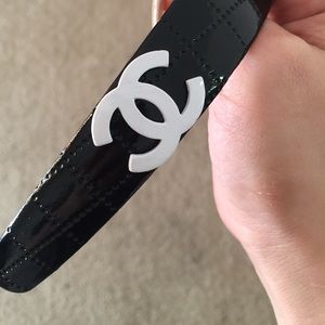 Black/white headband