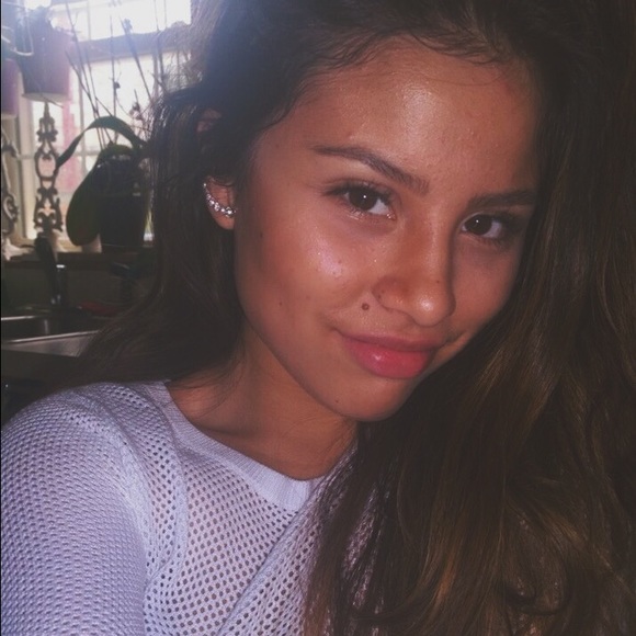 Meet your Posher, Aaliyah - Picture 1 of 1