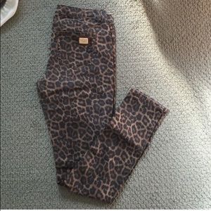 Leopard skinny jeans & fringe cowlneck sweater