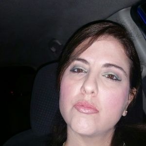 Meet your Posher, Dania