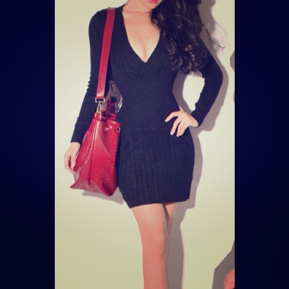 Bebe black  v neck sweater tunic/mini dress xs