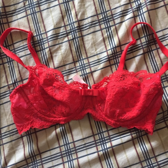 VS lace red bra