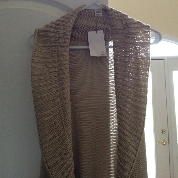 Tan cardigan vest medium - Picture 2 of 4