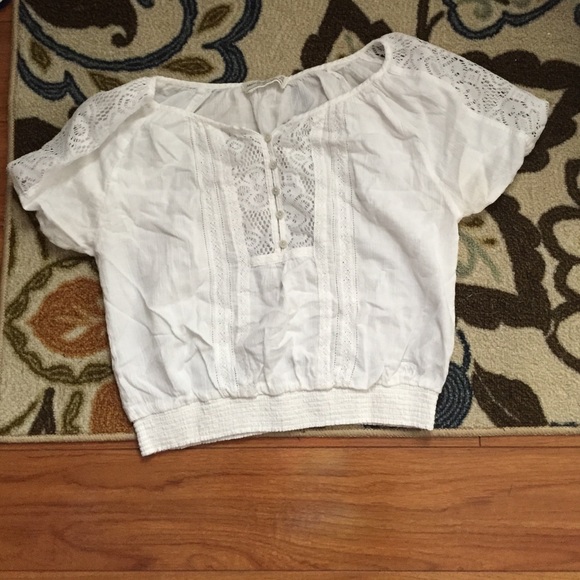 White xsmall Abercrombie shirt