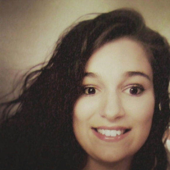 Meet your Posher, Abby - Picture 1 of 1