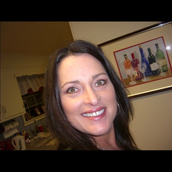 Meet your Posher, Chrissy