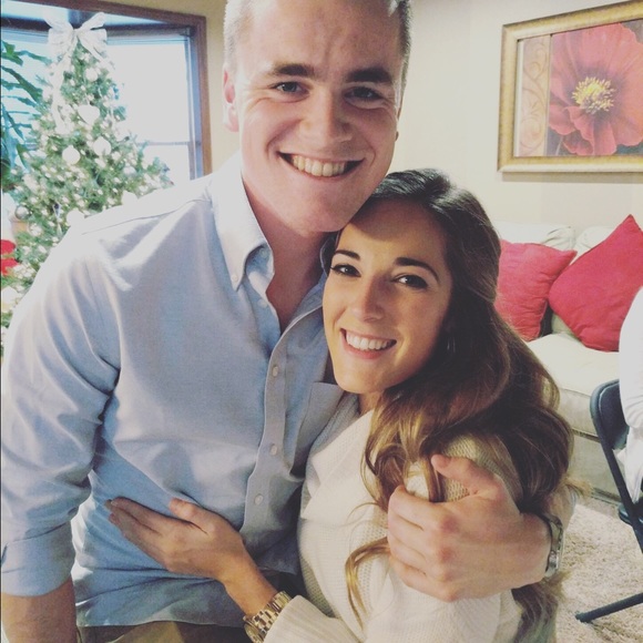 Meet your Posher, Kayla - Picture 4 of 4