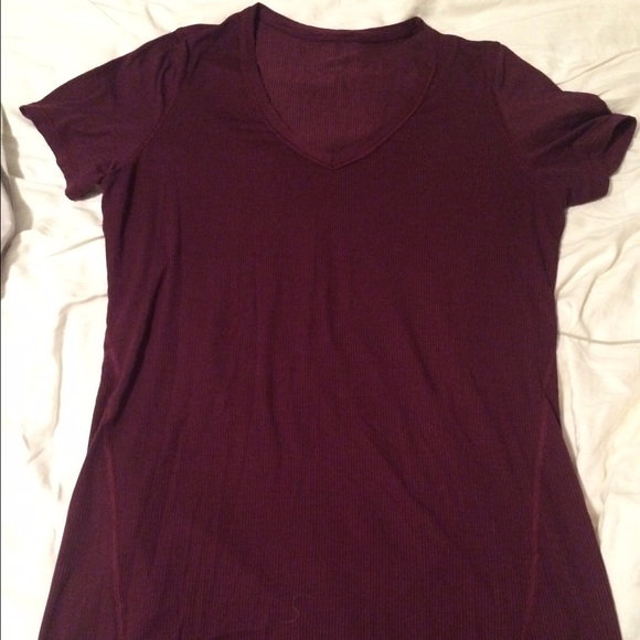 maroon lululemon v neck WILLING 2 TRADE 4 LULU