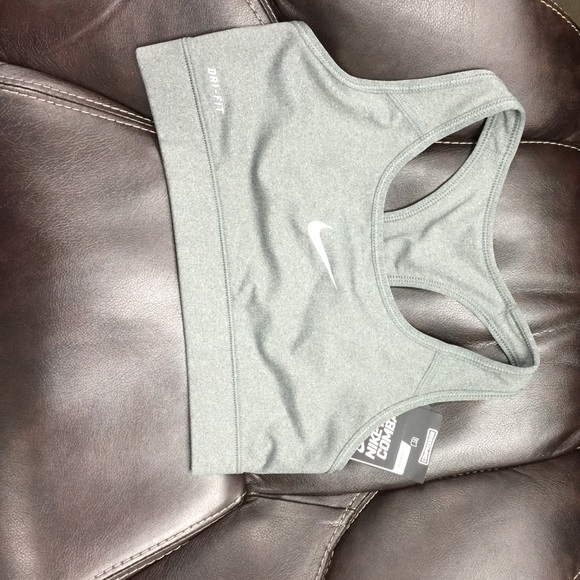 Nike pro combat compression sports bra