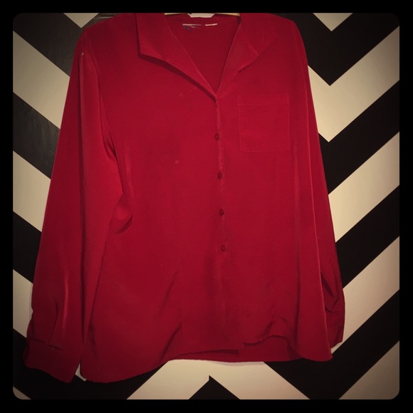 🎀 red SATIN button down🎀