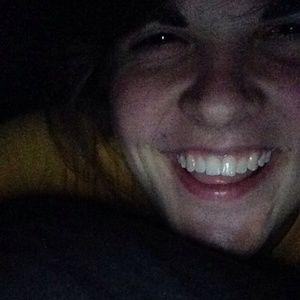 Meet your Posher, Courtney