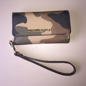 Michael Kors camo wristlet