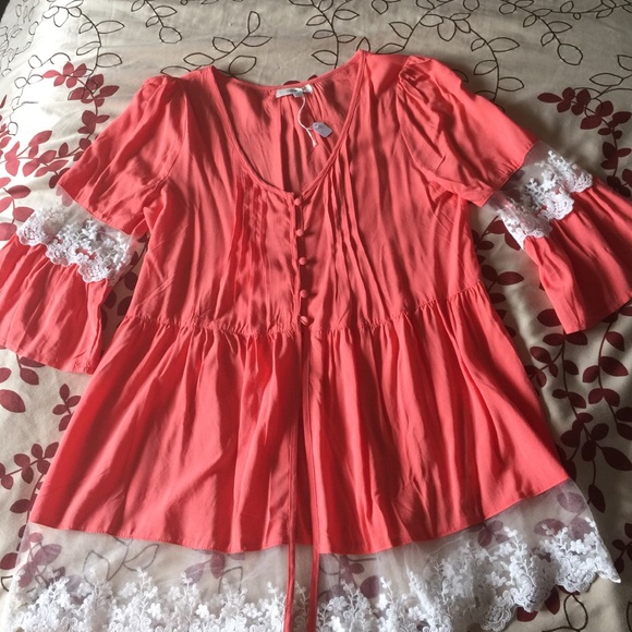 Bell sleeve blouse