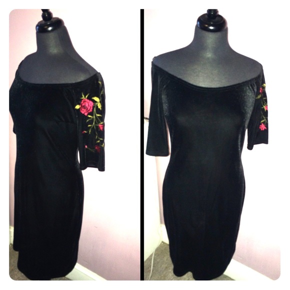 Black Velvet BodyCon Dress By Jessica McClintock - Picture 1 of 1