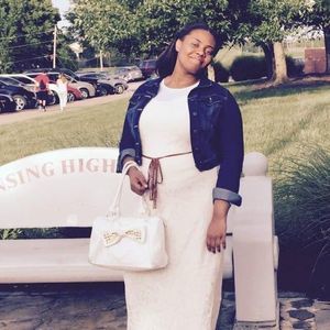 Meet your Posher, Marlai