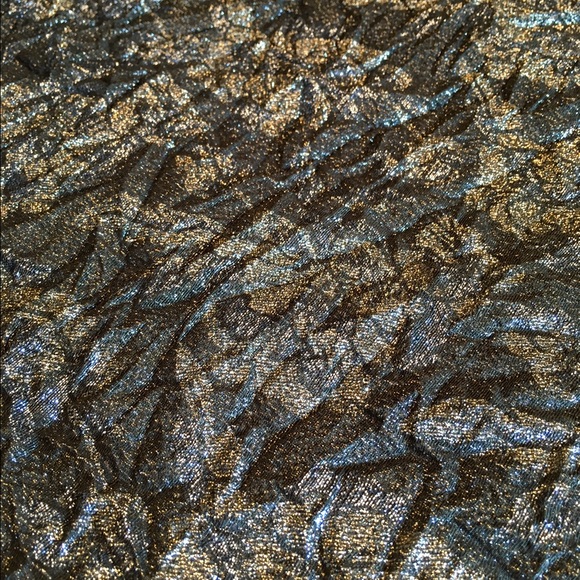 🌟🌟SALE🌟Crew Collection, metallic pencil skirt - Picture 4 of 4