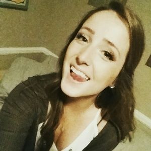 Meet your Posher, Alix
